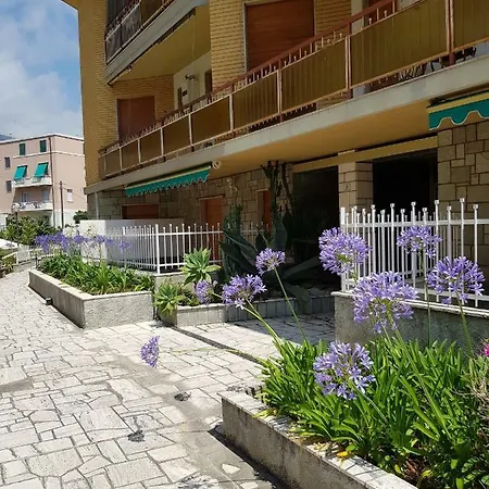 Casa A 600m Dal Mare Vakantiehuis *